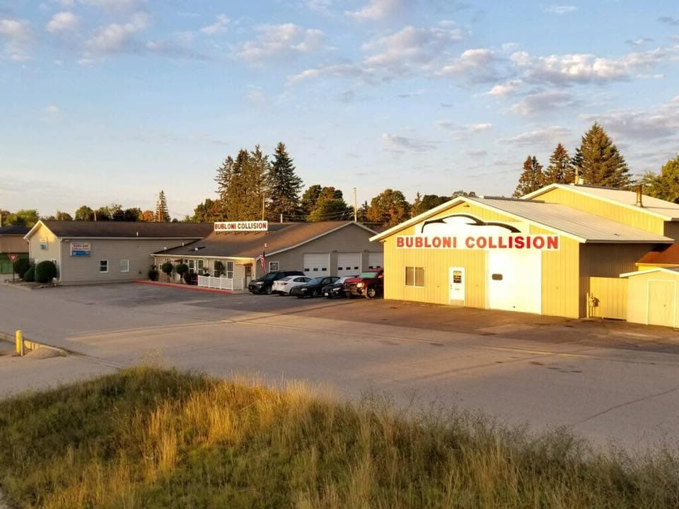 Bubloni Collision Center exterior in Iron Mountain, MI